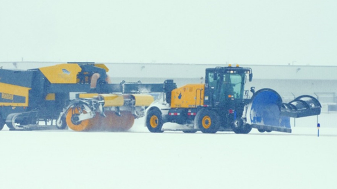 ジェラルド R. フォード国際空港に導入されたJetbroom 10000T